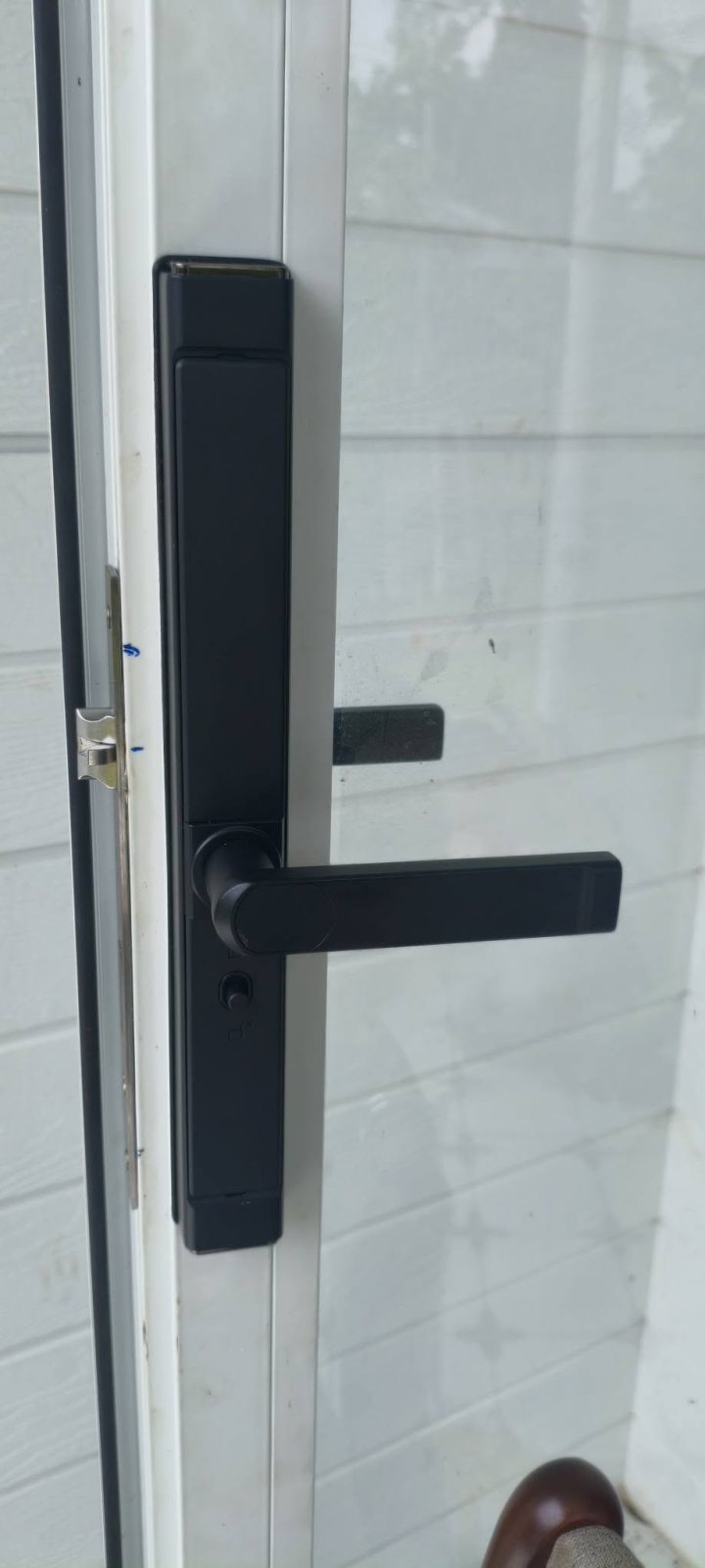 KHÓA THÔNG MINH TADOLock Cửa gỗ